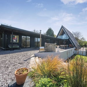external-landscape-sitting-area
