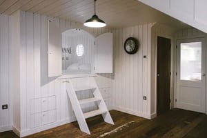 internal-view-hidden-bed